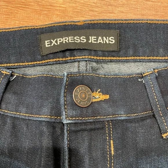 Express Mid Rise Jeans - Picture 4 of 5